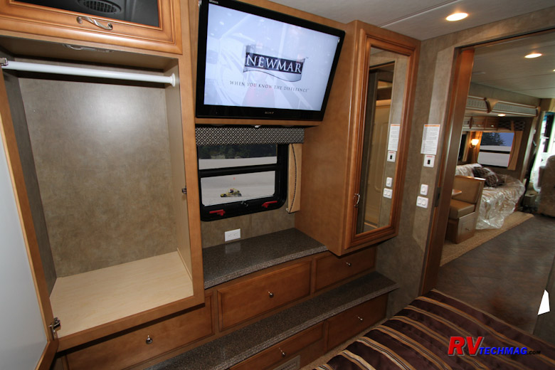 Click to view fullsize /articlepics/37_2013_canyonstar_image-12.jpg