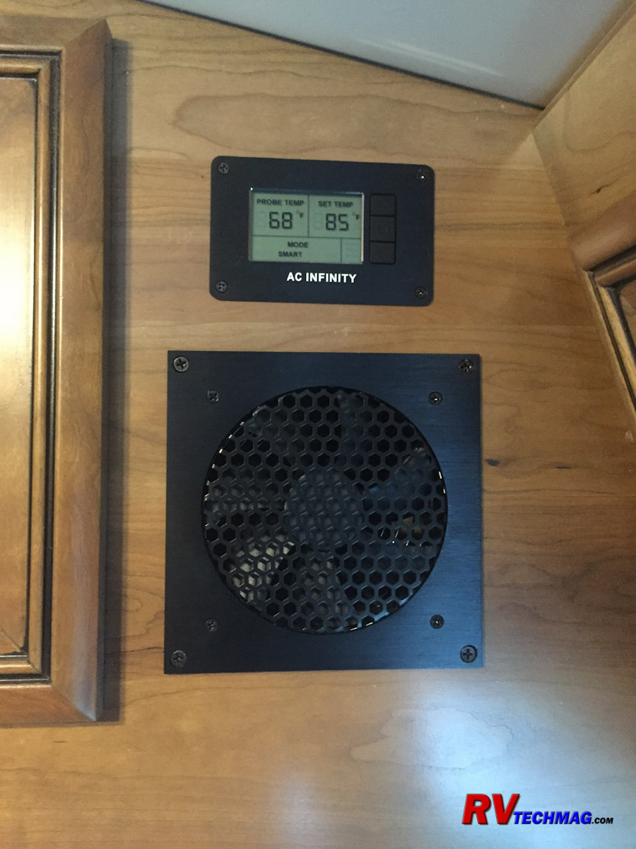 Click to view fullsize /articlepics/76_airplate_image-6.jpg